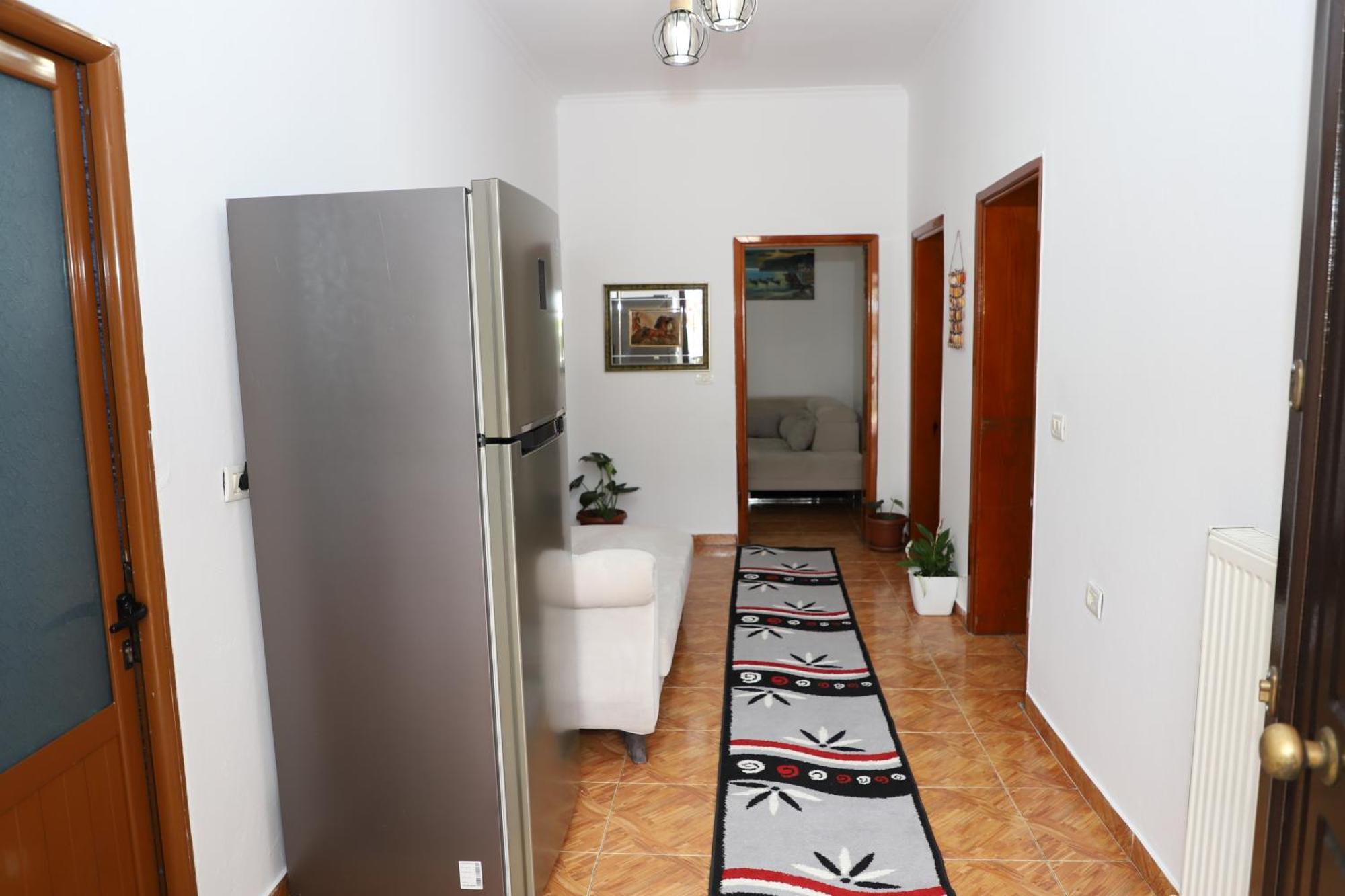 Apartment Xheison ベラト エクステリア 写真