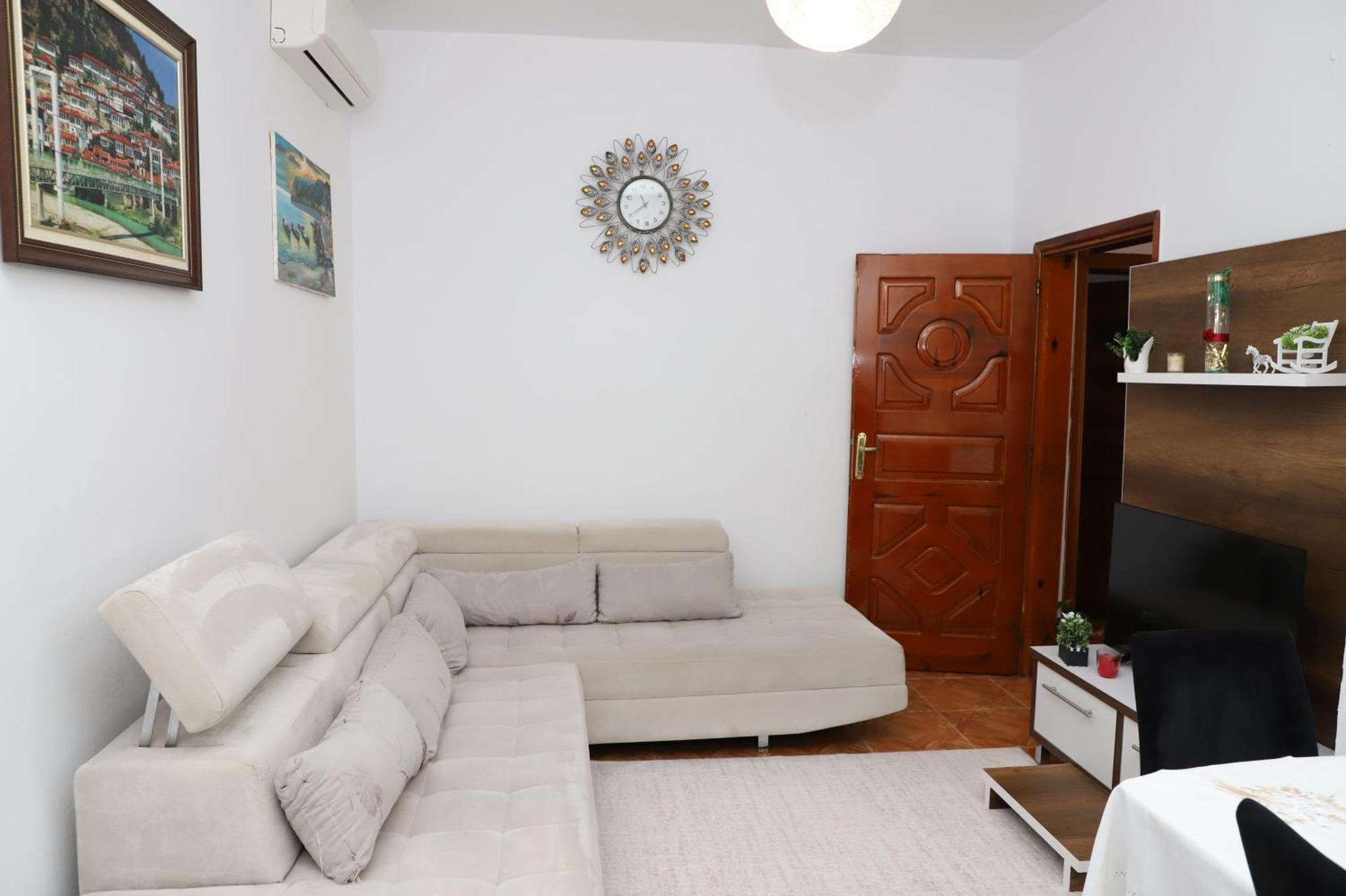 Apartment Xheison ベラト エクステリア 写真