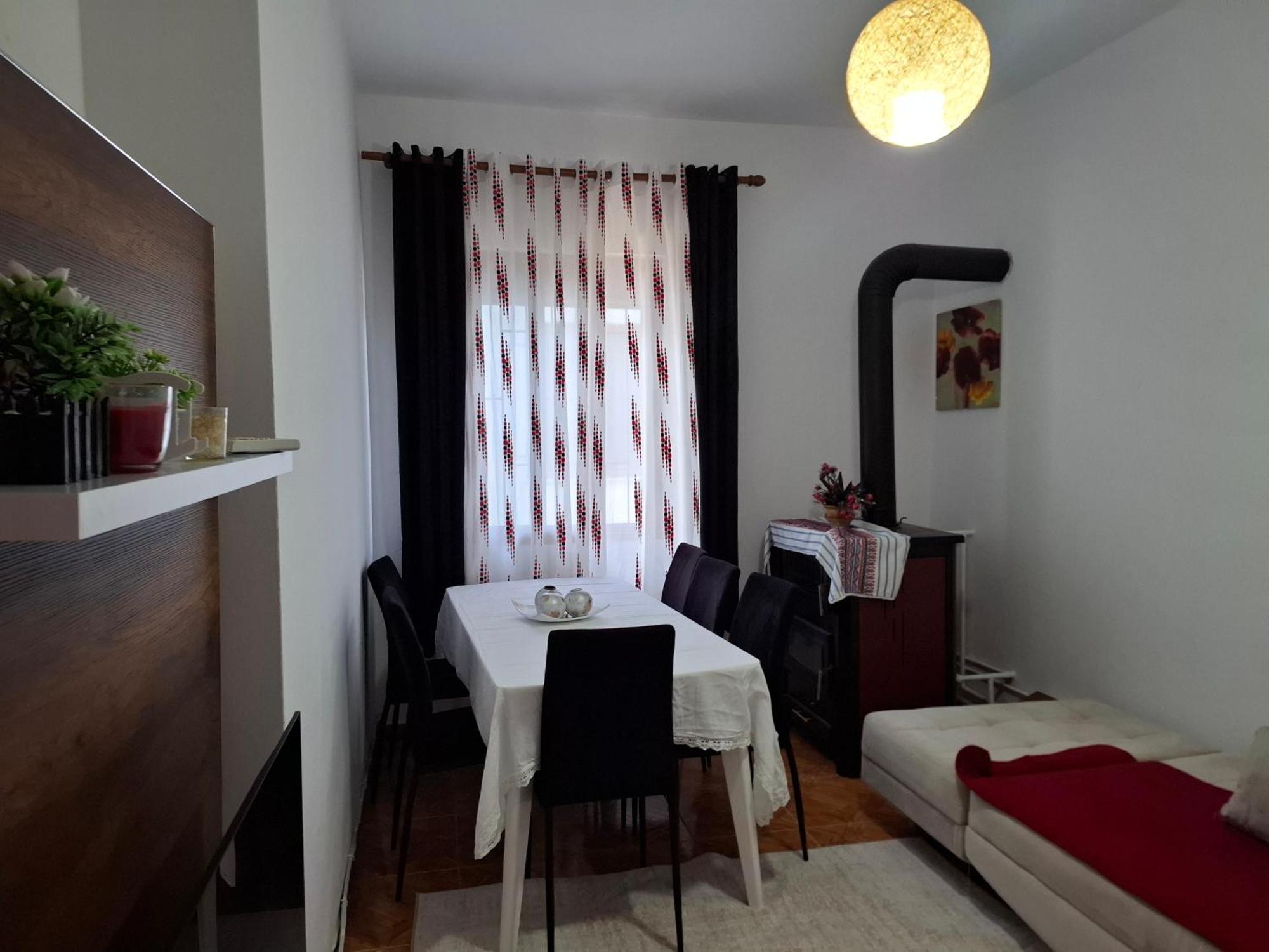 Apartment Xheison ベラト エクステリア 写真